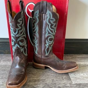 Justin size 6.5 cowgirl boots